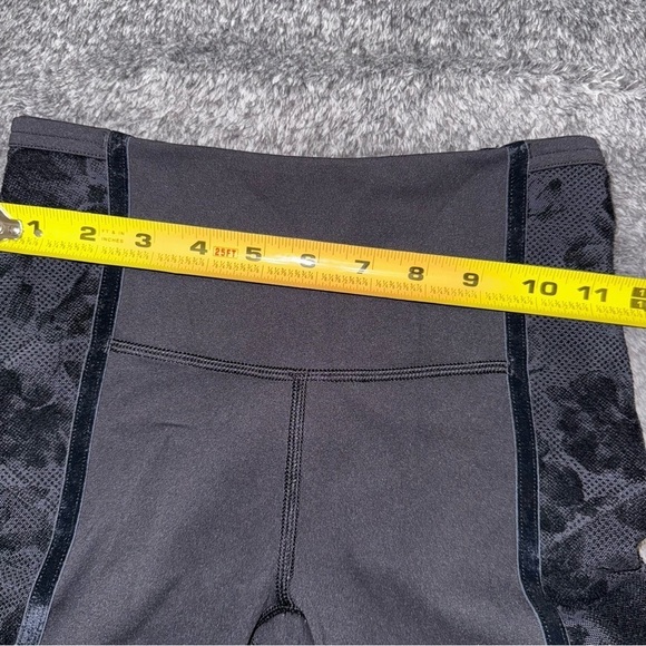 Lululemon Wunder Under High-rise Crop Flocked 21” inseam Black Size 2 - Picture 10 of 12